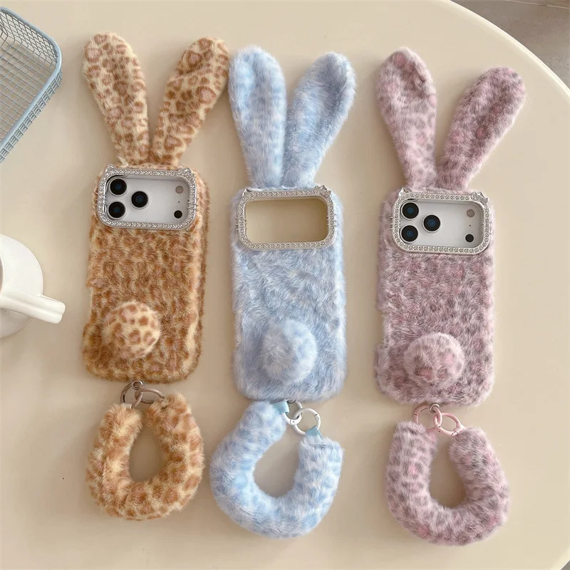 Apple Iphone 15 - Funda de Peluche con Orejas de